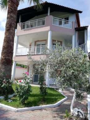 VILLA FOTIS FIRST